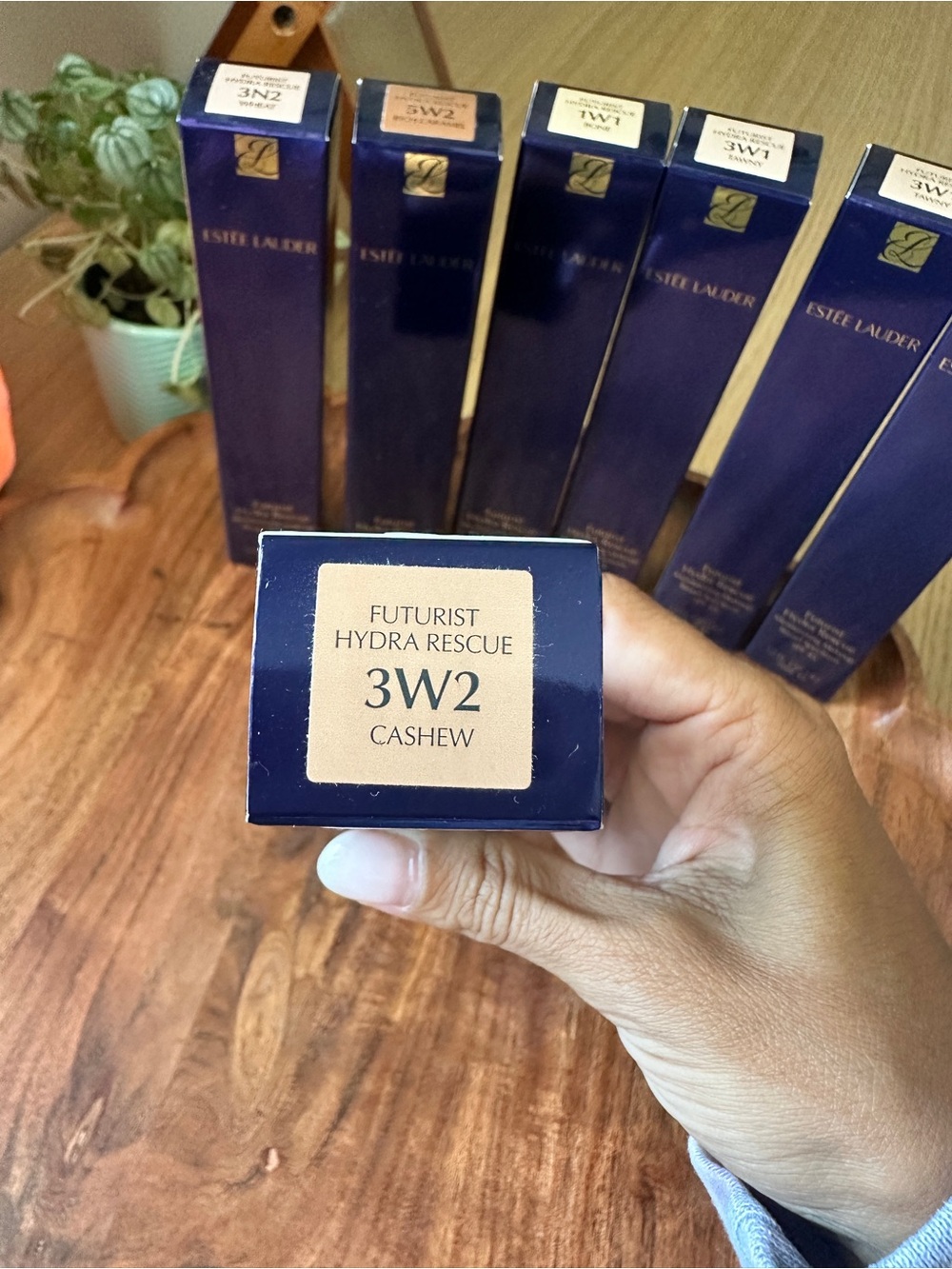 Estee Lauder Futurist Hydra Rescue Makeup 3W2 CASHEW